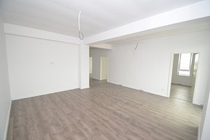 Apartament de vanzare, 3 camere, 82mp, zona Calea Urseni, Timisoara